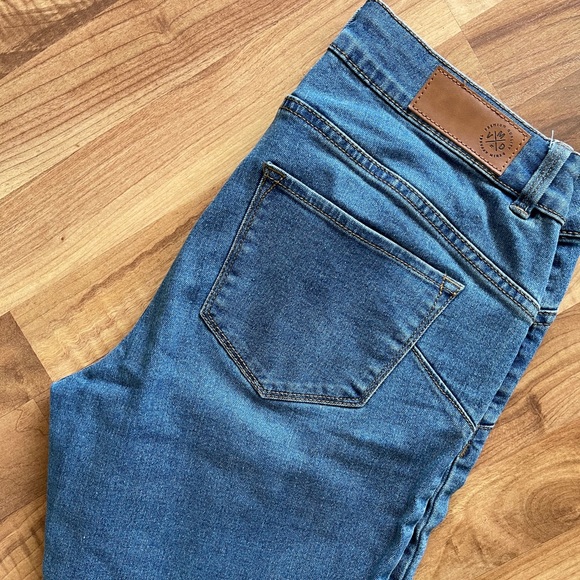 Vero Moda Denim Capris - Picture 5 of 5